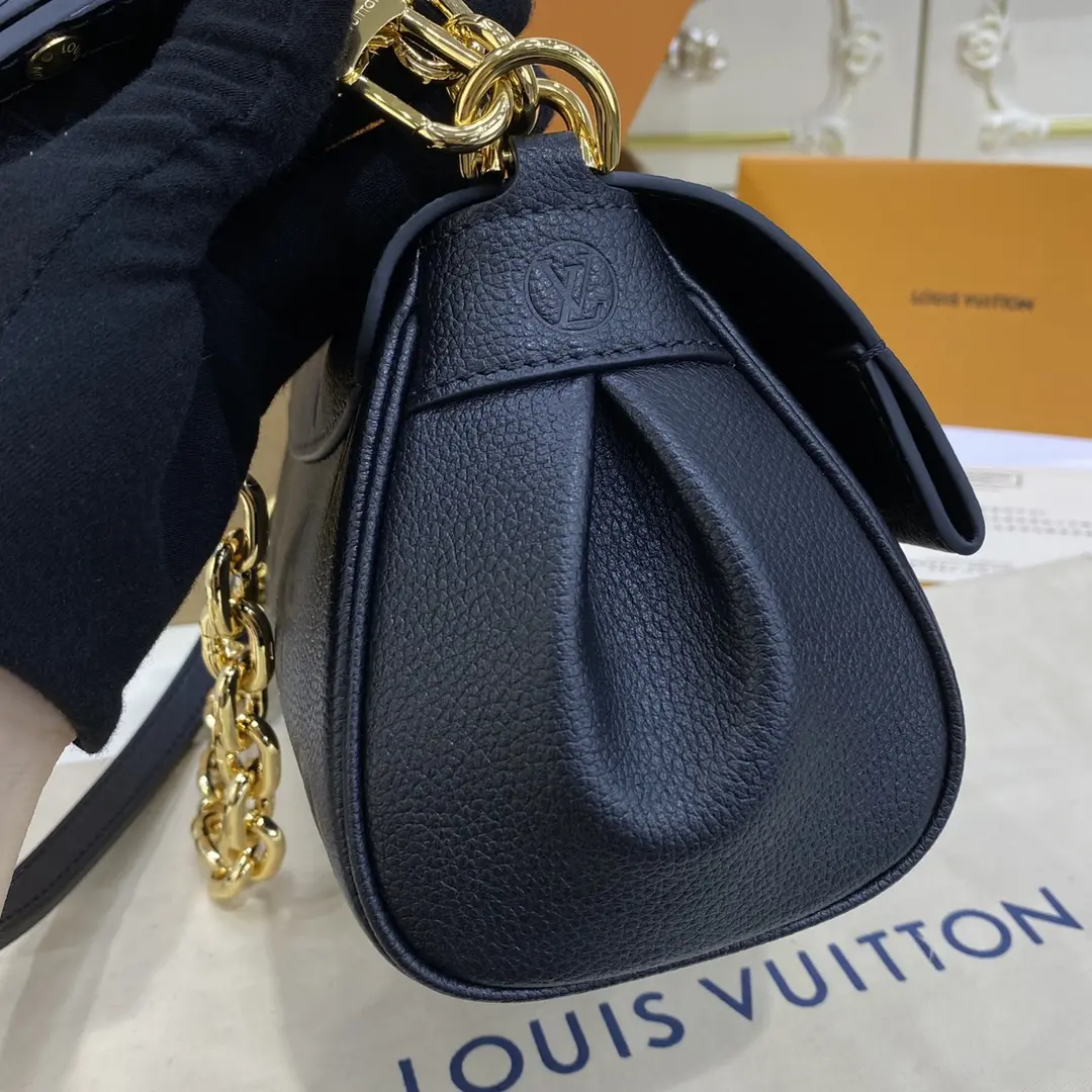 monogram favorite bag m45813 8 monogram favorite bag m45813 8
