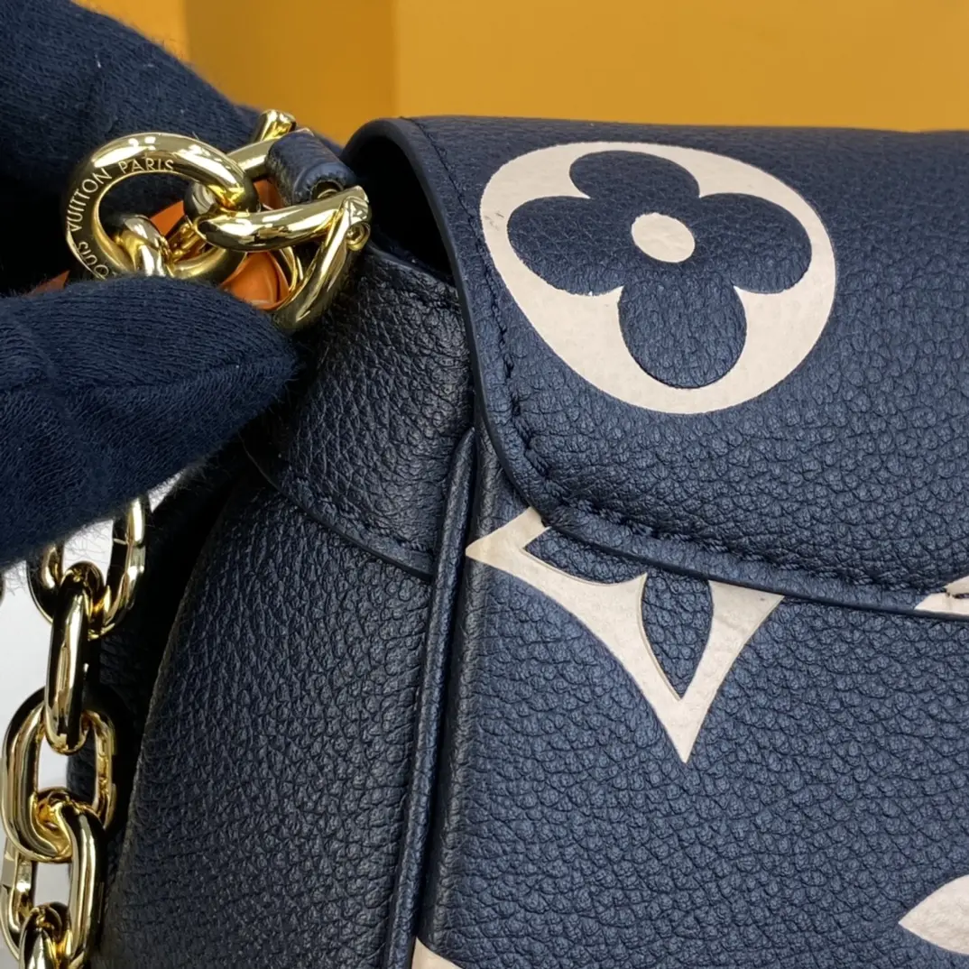 monogram favorite bag m45859 7 monogram favorite bag m45859 7