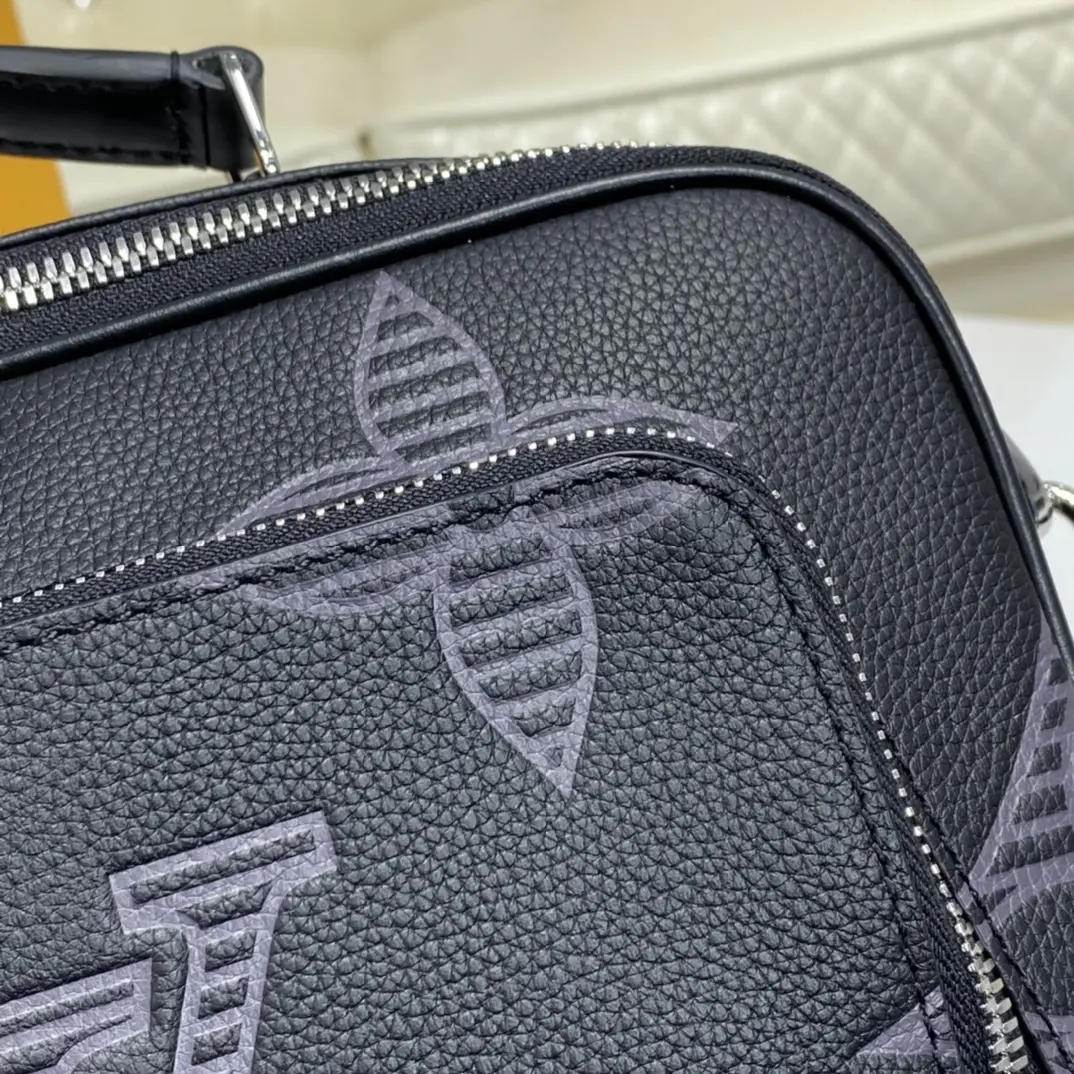 monogram flight case m57287 5