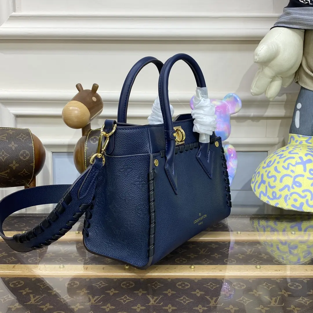 monogram flowers on my side mm bag m21569 7