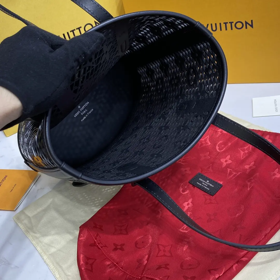 monogram lace bucket pm bag m20352 9