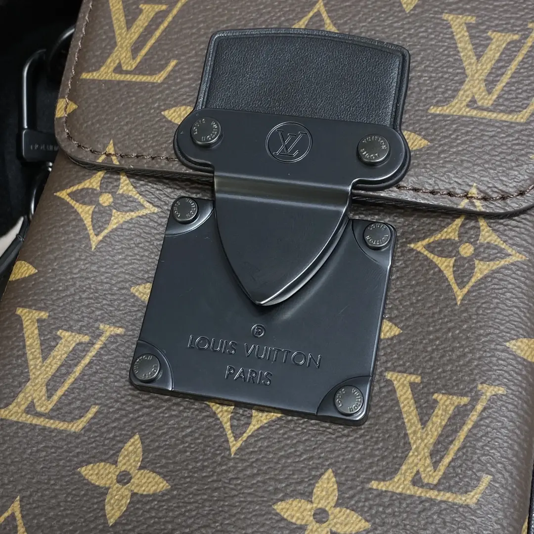 monogram macassar s lock vertical wearable wallet m81522 5 monogram macassar s lock vertical wearable wallet m81522 5