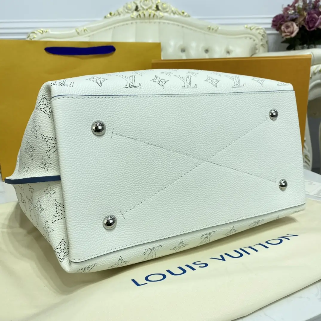 monogram mahina carmel hobo bag m57572 6