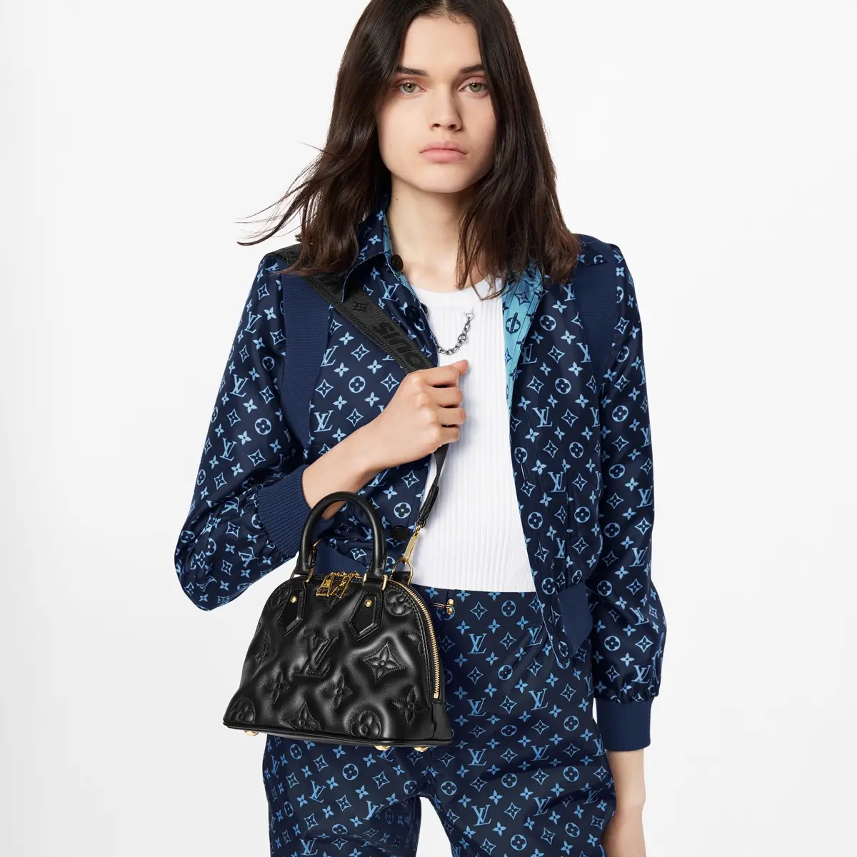 monogram motif alma bb bag m59793 2