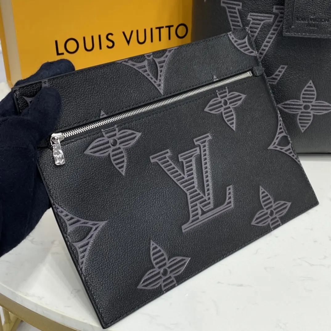monogram motif cabas voyage m57290 10