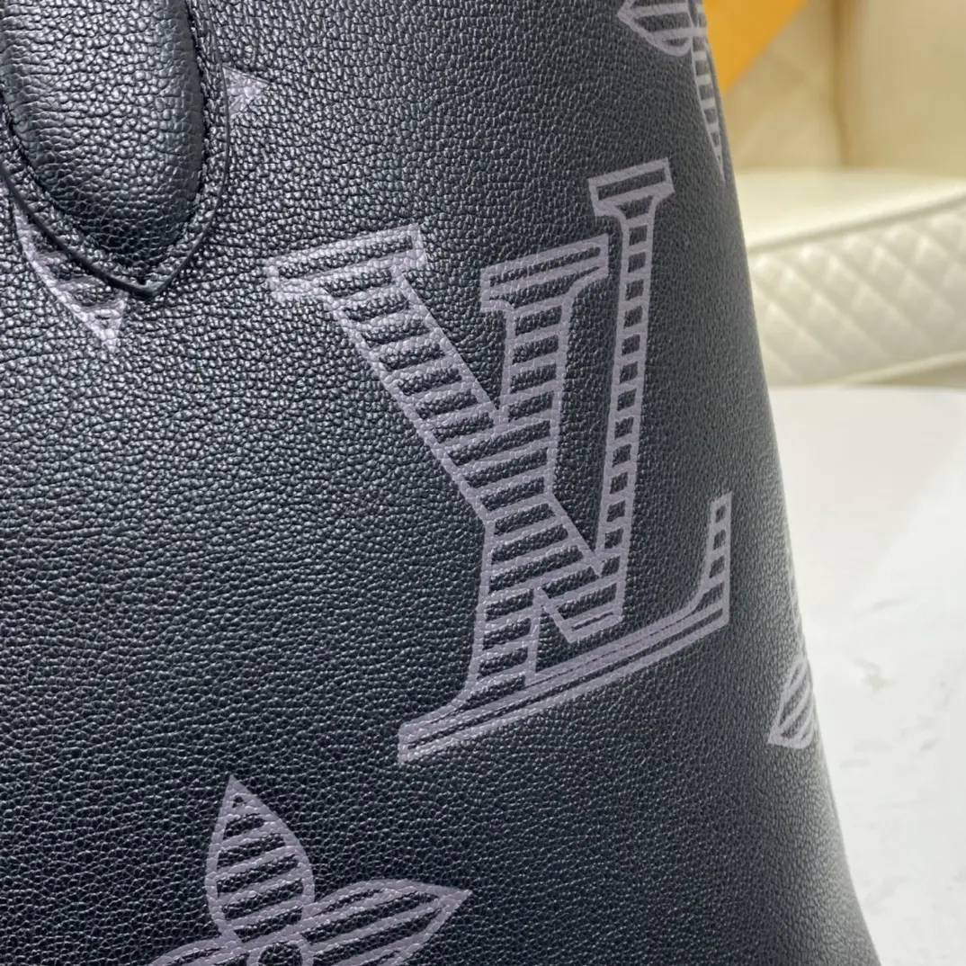monogram motif cabas voyage m57290 7