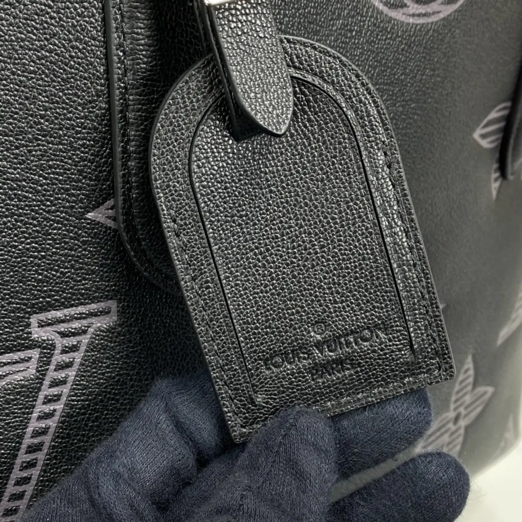 monogram motif cabas voyage m57290 9