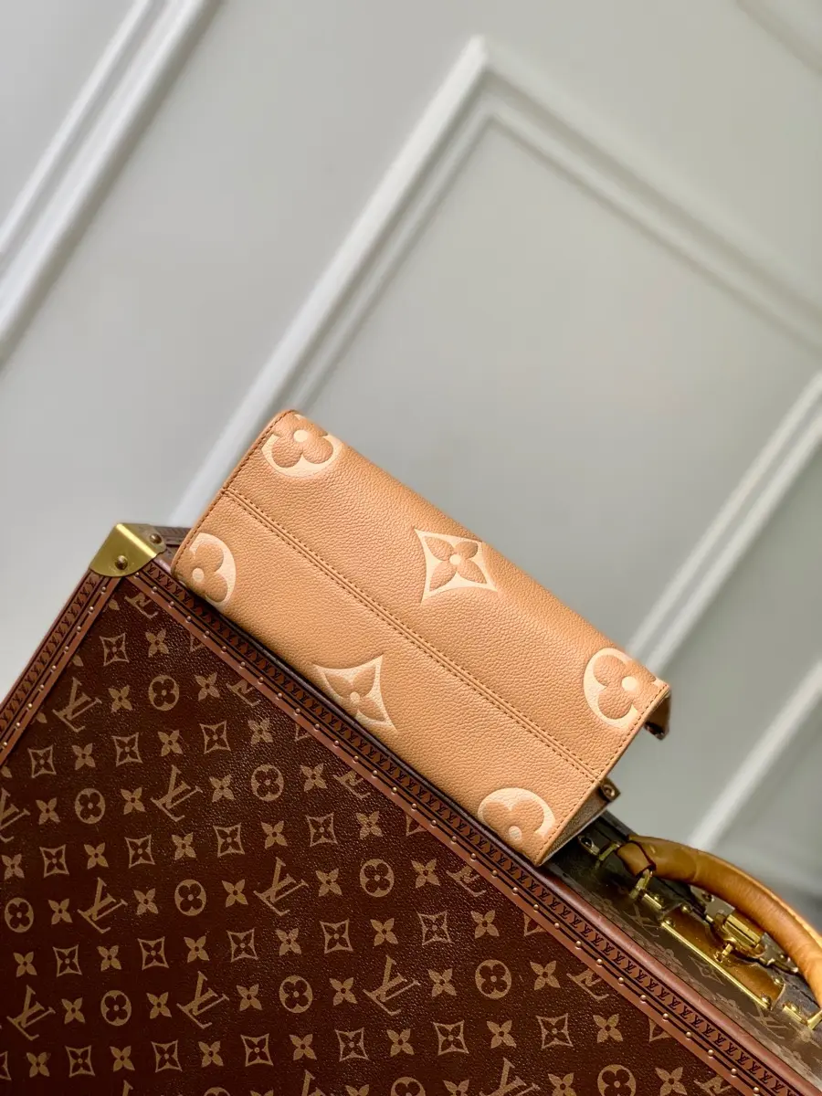 monogram onthego pm tote bag m12513 6