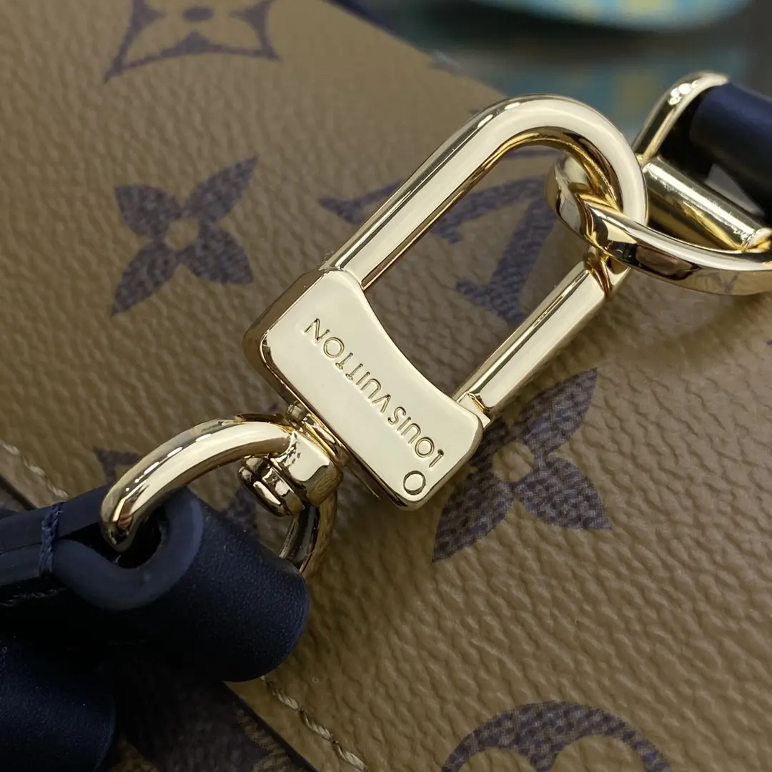 monogram reverse canvas tilsitt handbag m46548 5