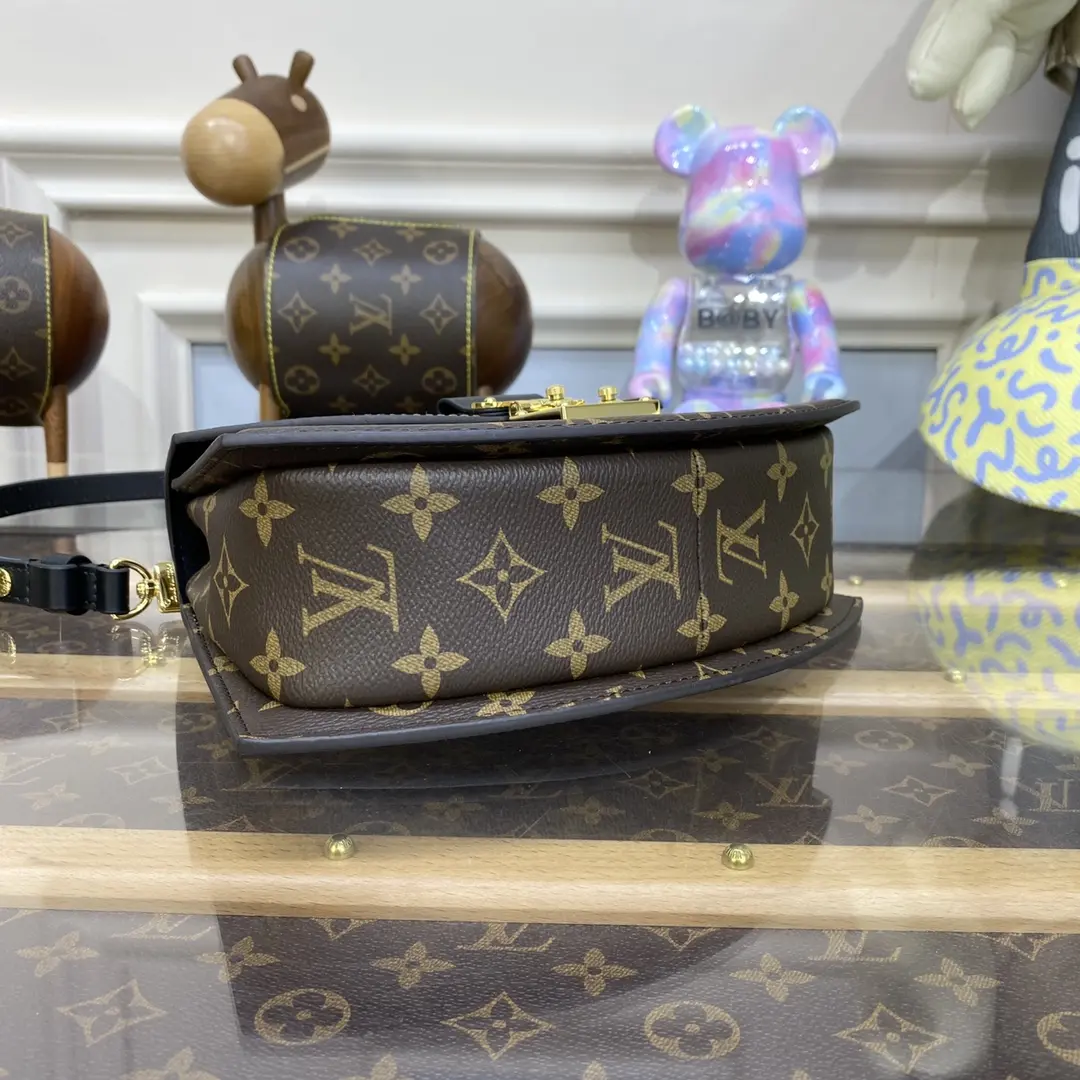 monogram reverse canvas tilsitt handbag m46548 6