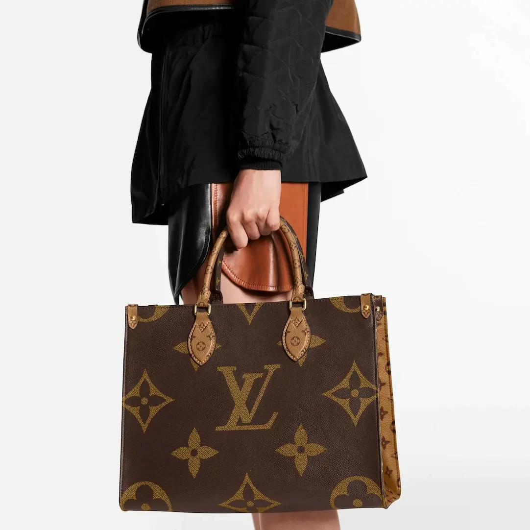 monogram reverse onthego mm m45039 3