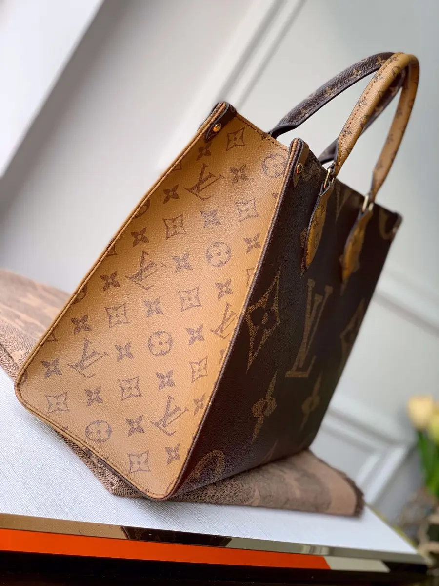 monogram reverse onthego mm m45039 6