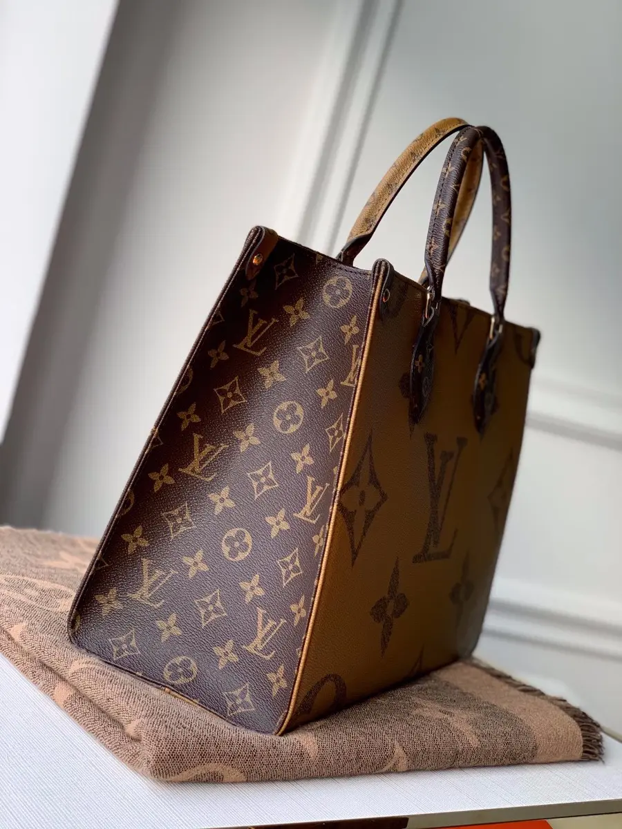 monogram reverse onthego mm m45039 7