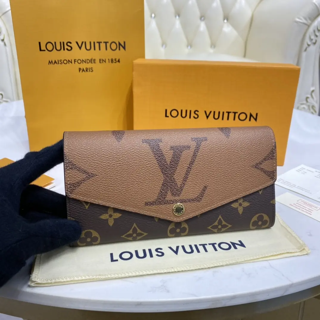 monogram reverse sarah wallet m80726 3