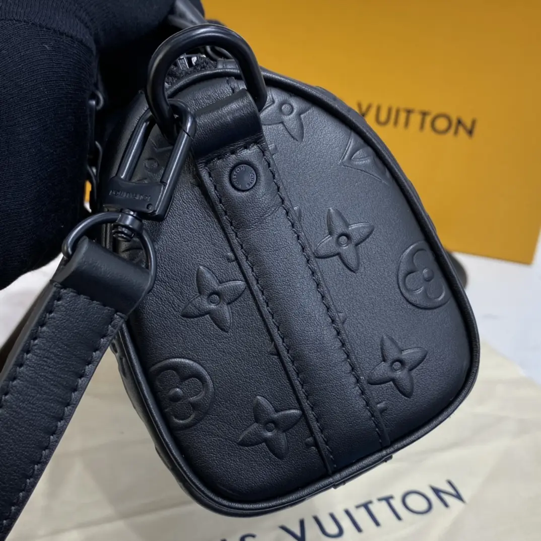 monogram seal keepall xs black m57960 2
