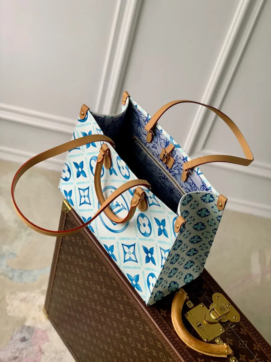 monogram tiles onthego mm handbag m11262 5 monogram tiles onthego mm handbag m11262 5