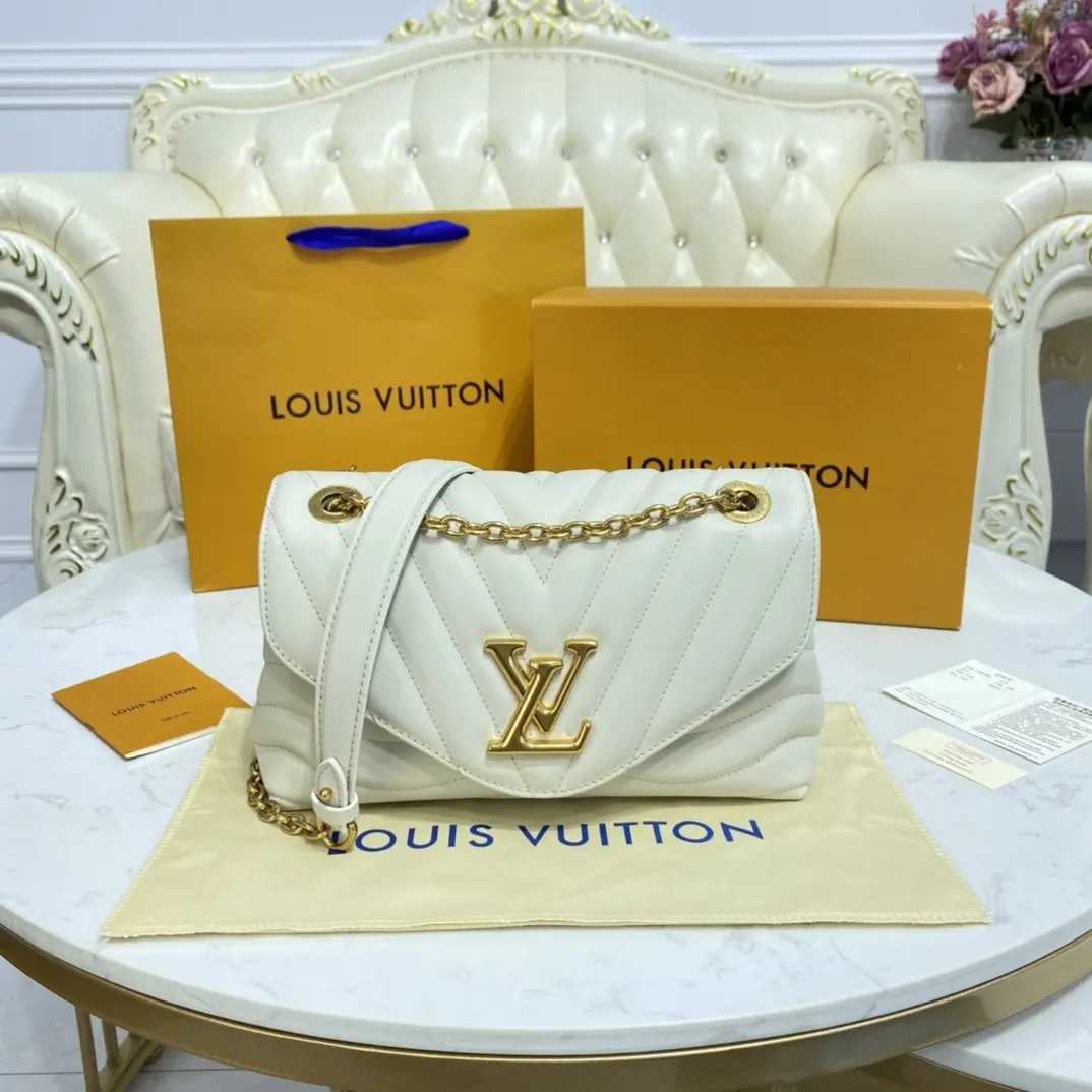 new wave chain bag mm m58549 3