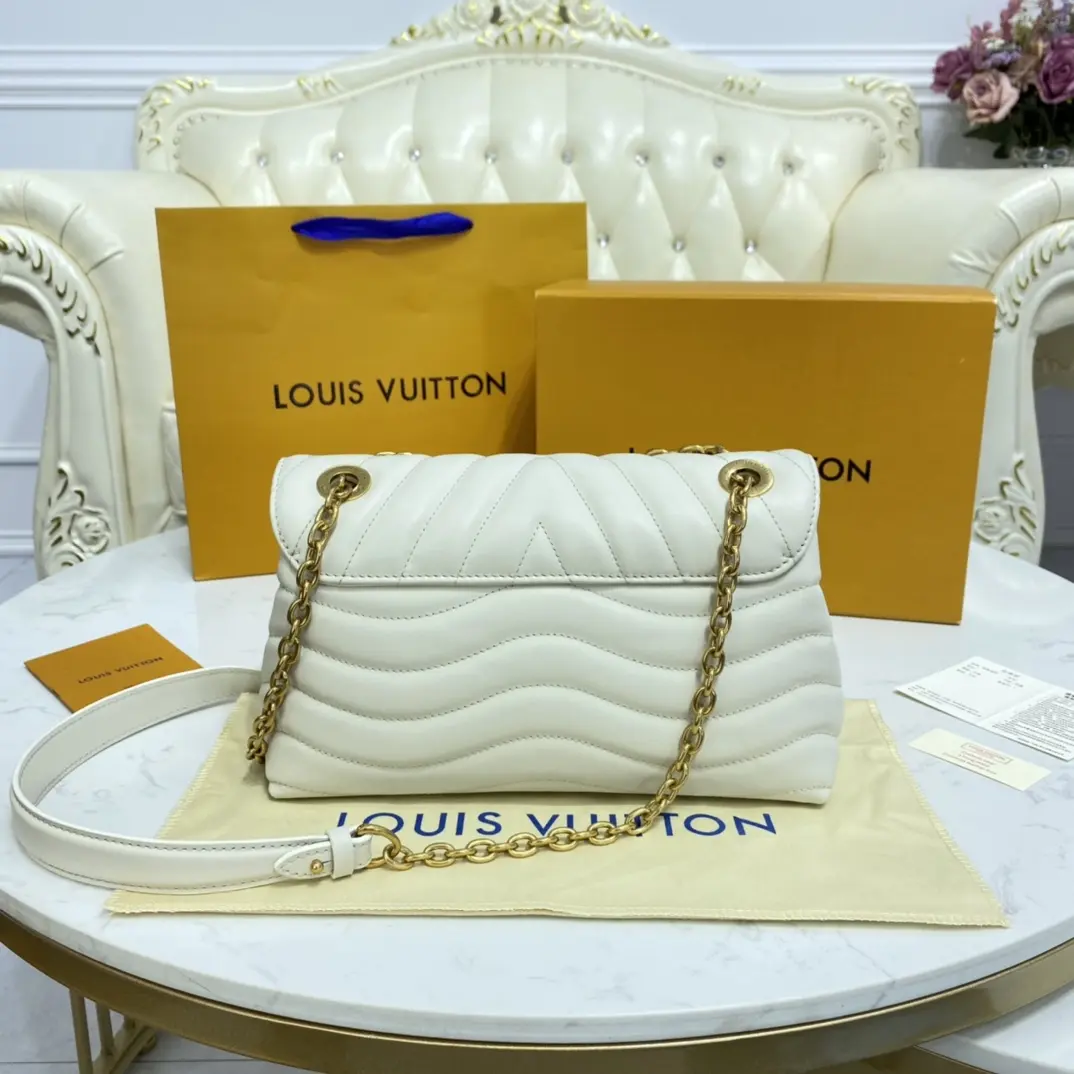 new wave chain bag mm m58549 5