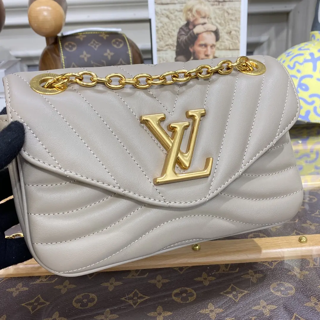 new wave chain bag mm m58550 2