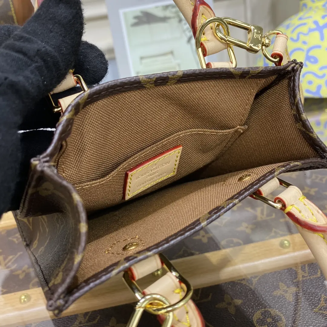petit sac plat iconic bags m81295 9 petit sac plat iconic bags m81295 9