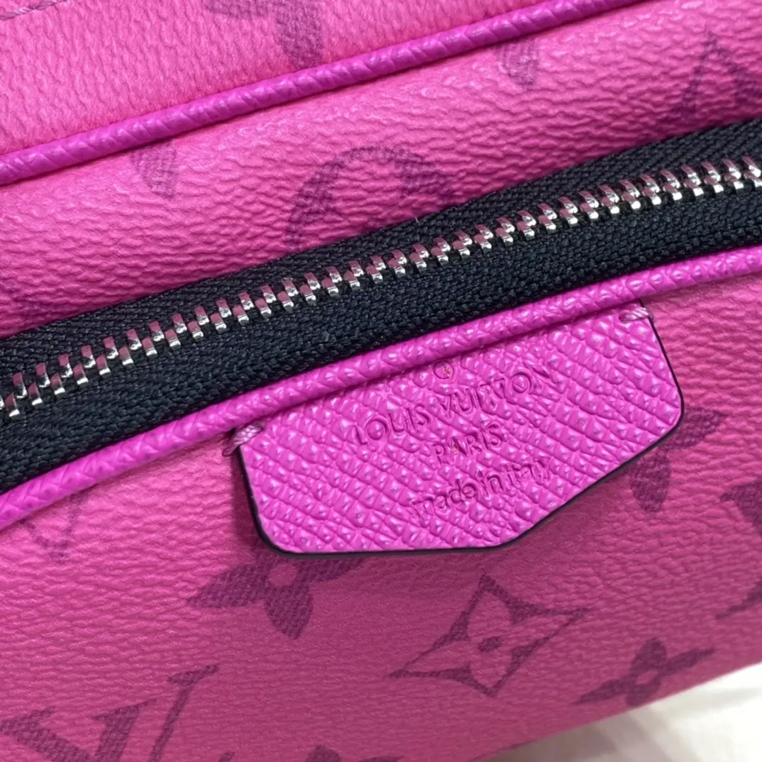 taiga leather outdoor pouch rose m30781 6 taiga leather outdoor pouch rose m30781 6