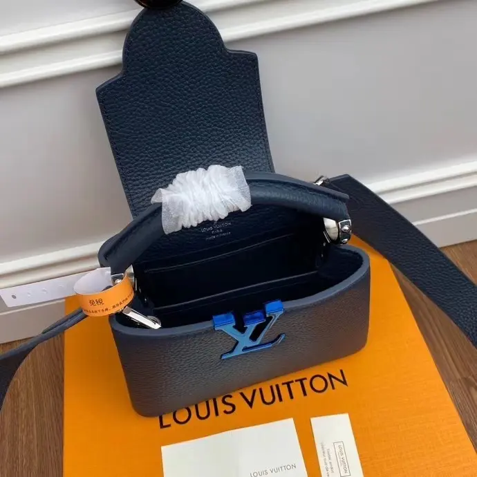 taurillon capucines mini atlantic dark blue m56770 6