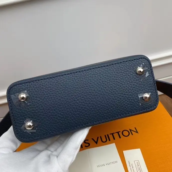 taurillon capucines mini atlantic dark blue m56770 7