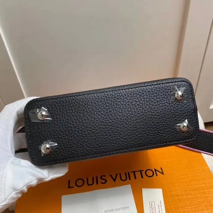 taurillon capucines mini black n97962 2