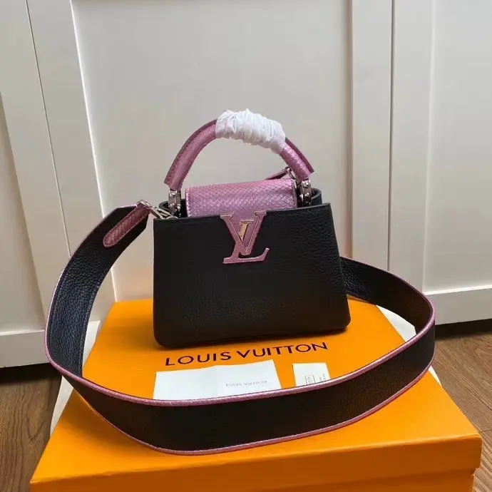 taurillon capucines mini black n97962 3