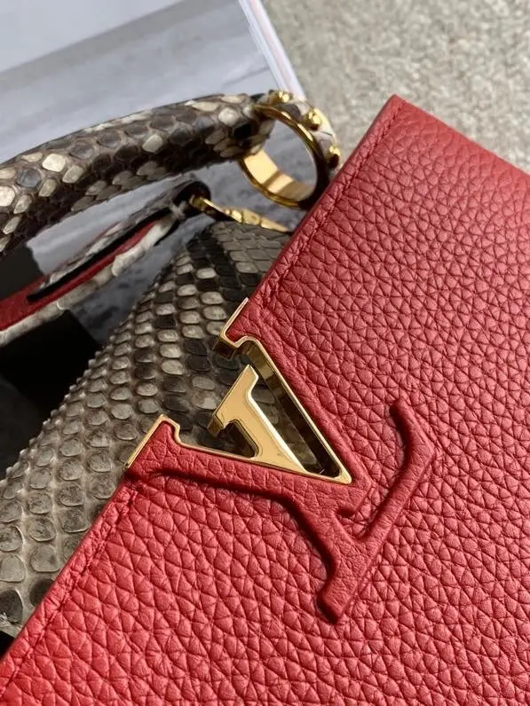 taurillon capucines mini rouge carmin red n97074 8 taurillon capucines mini rouge carmin red n97074 8