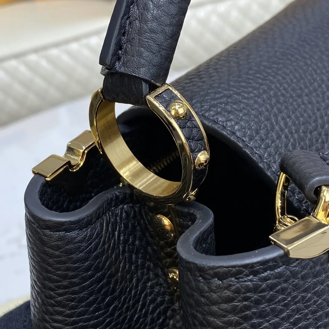taurillon capucines mm black m54663 2