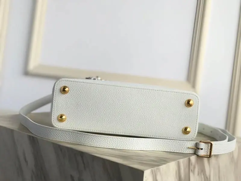 taurillon capucines pm white m52963 5