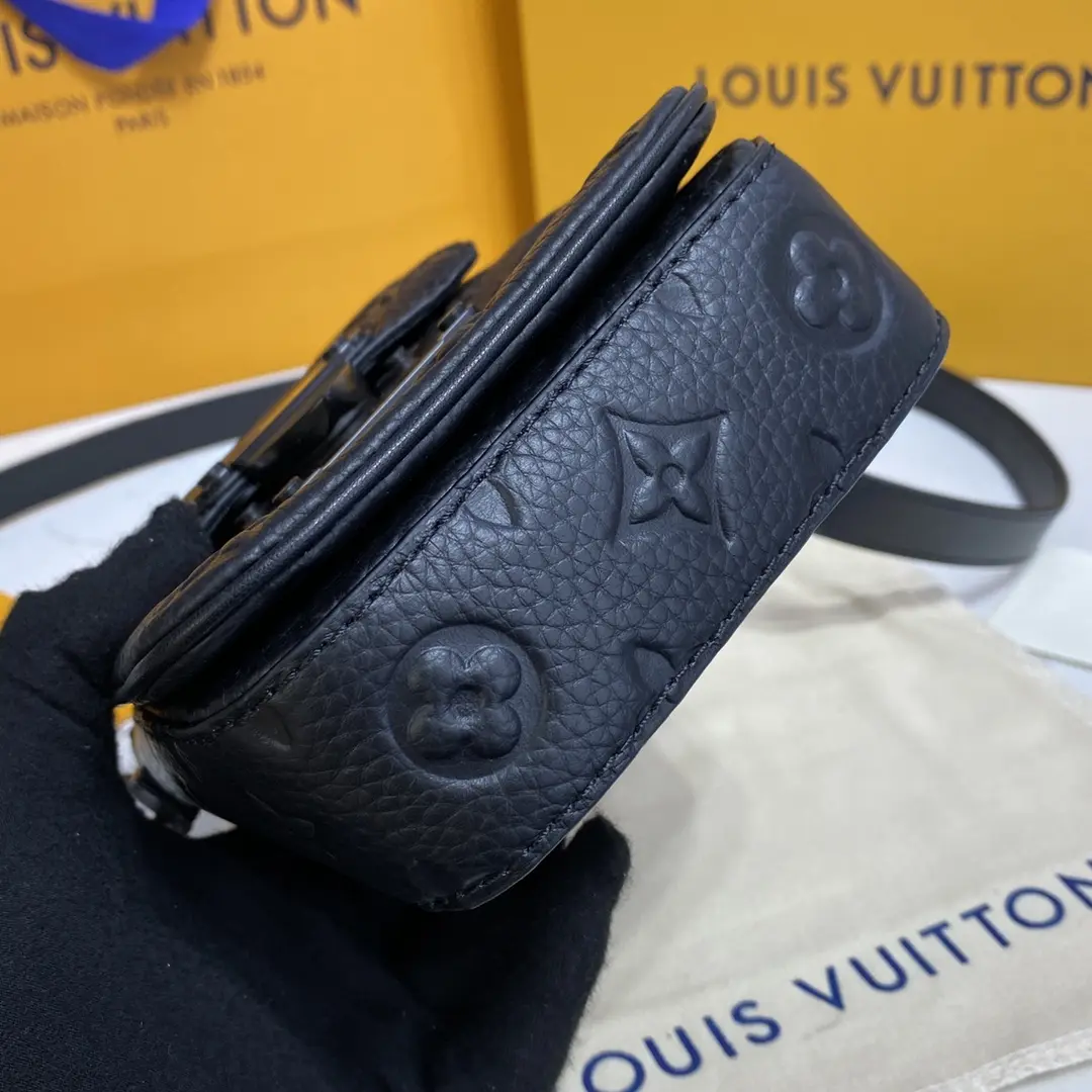 taurillon monogram s lock vertical wearable wallet m81524 5