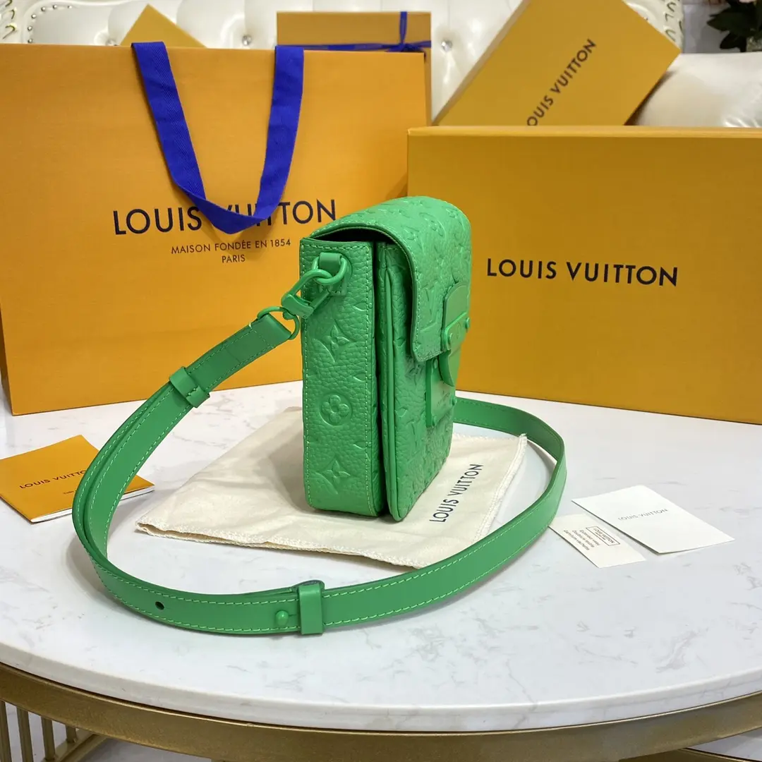 taurillon monogram s lock vertical wearable wallet m81525 6