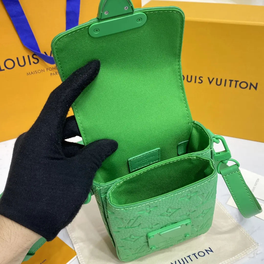 taurillon monogram s lock vertical wearable wallet m81525 8