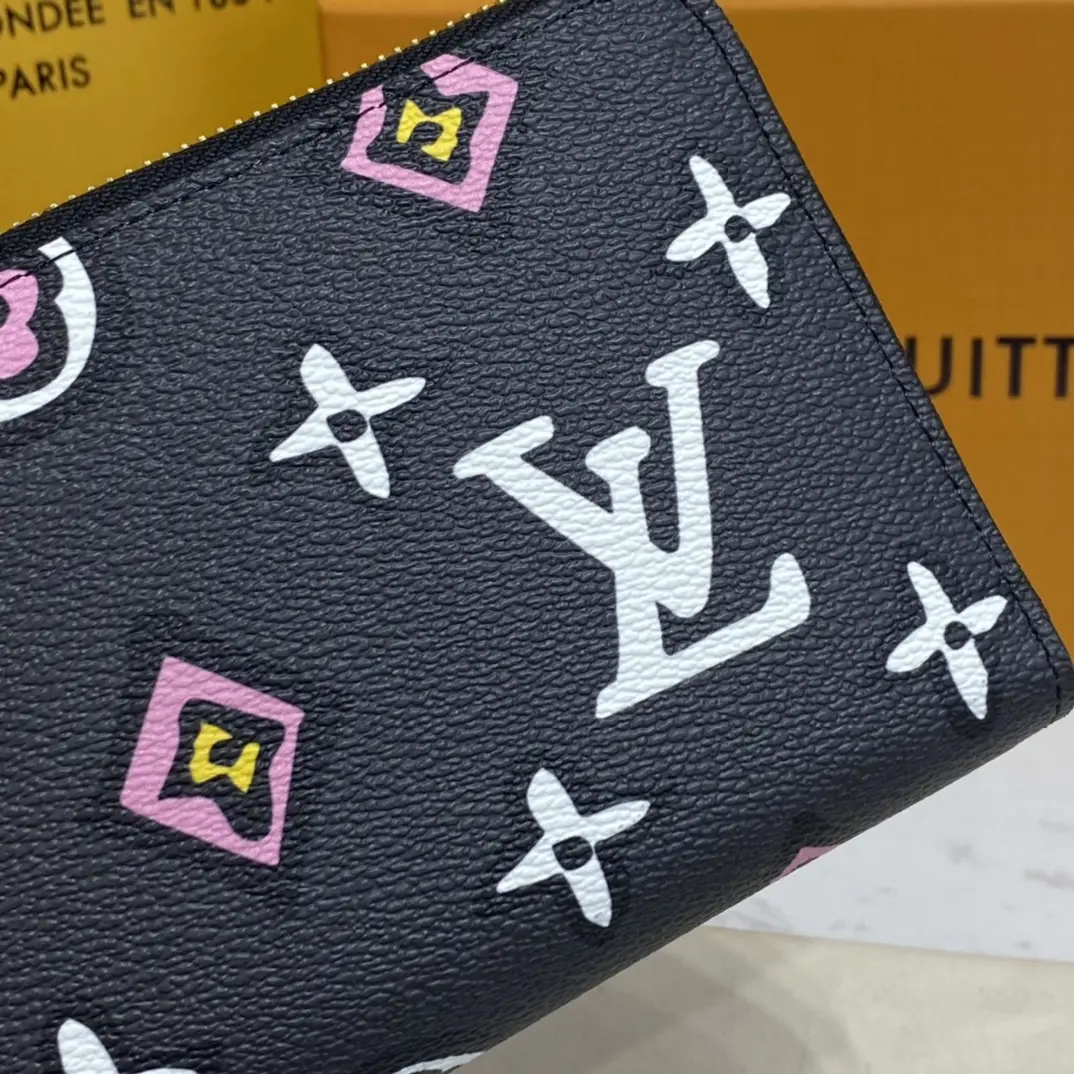 wild at heart zippy wallet m80683 5