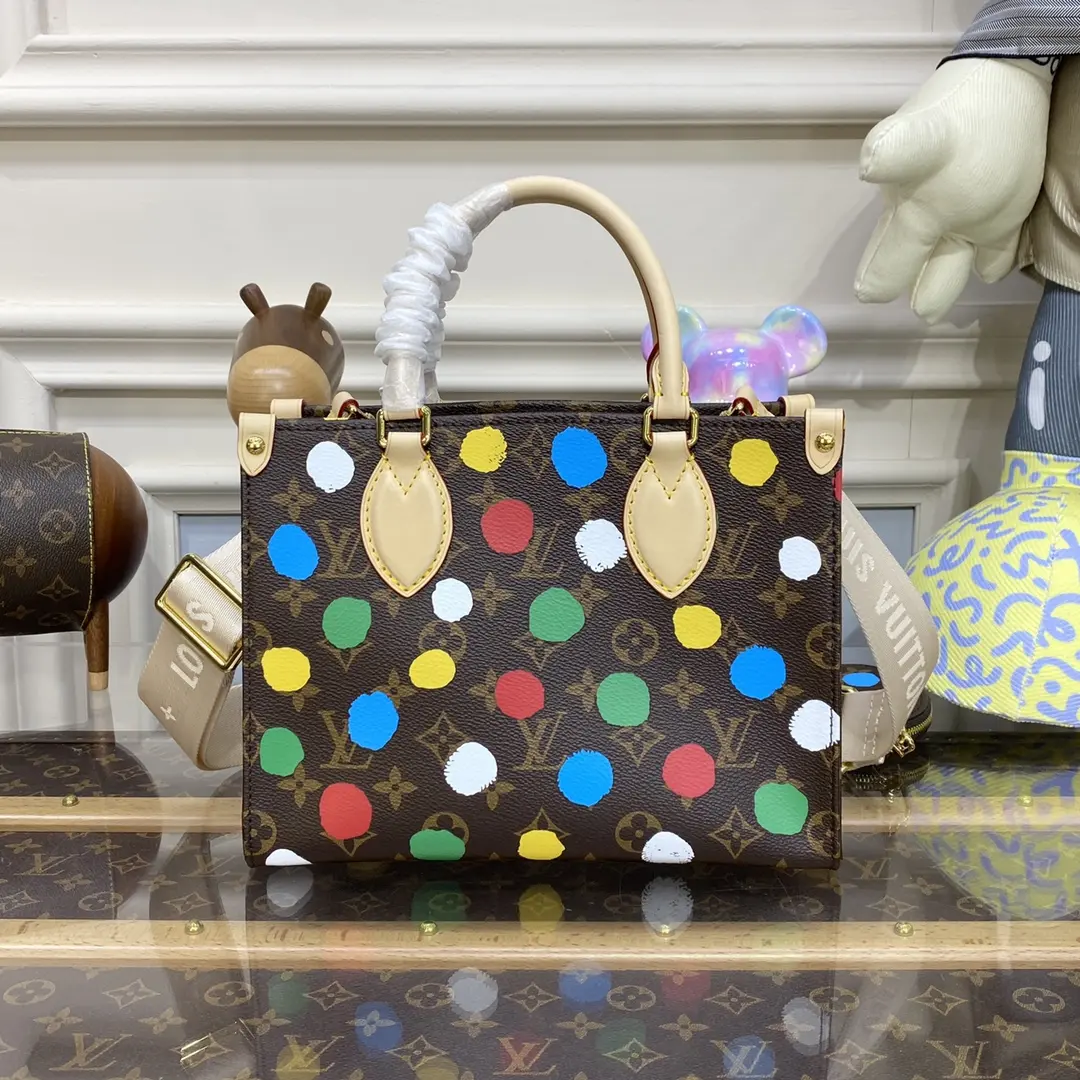 x yayoi kusama lv x yk onthego pm bag m46380 4 x yayoi kusama lv x yk onthego pm bag m46380 4